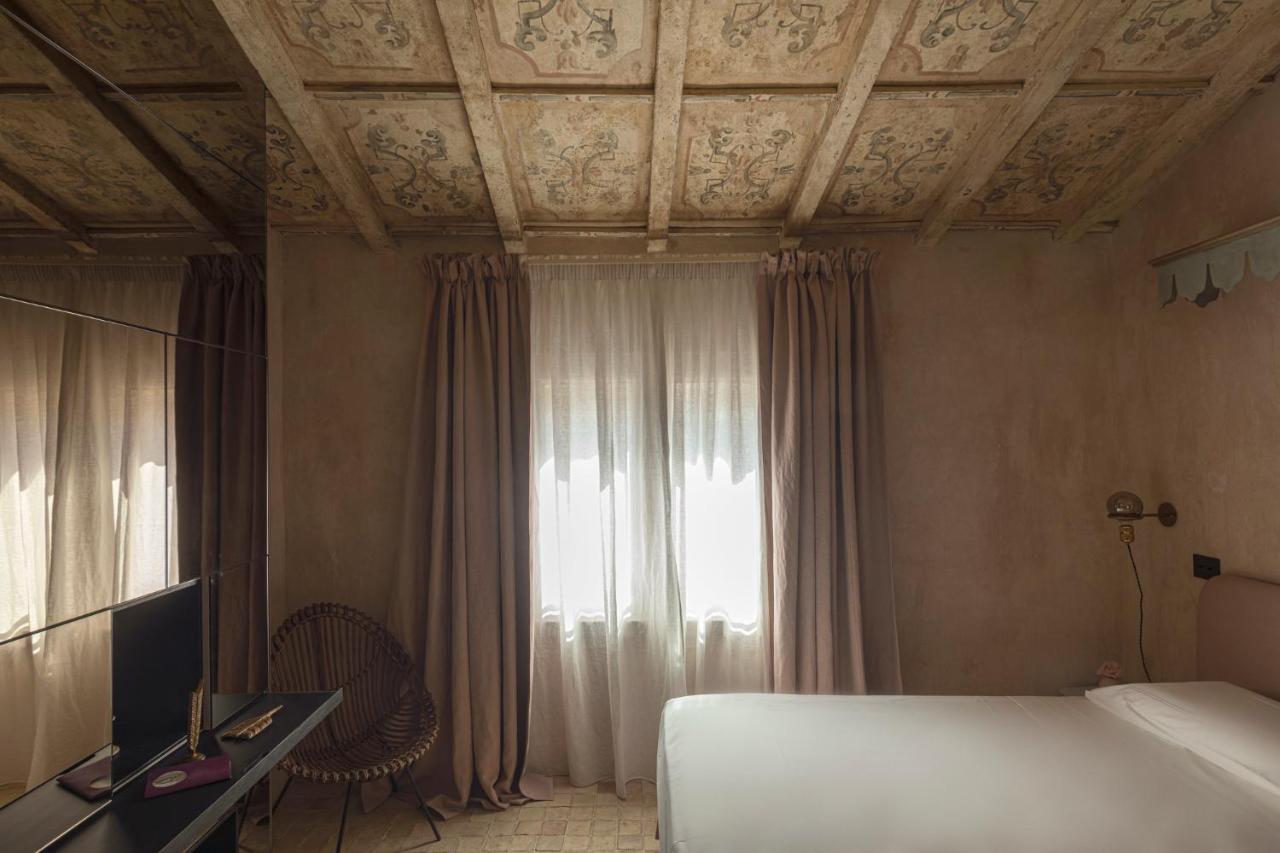 Elle Dimora Di Sicilia Hotel คาตาเนีย ภายนอก รูปภาพ